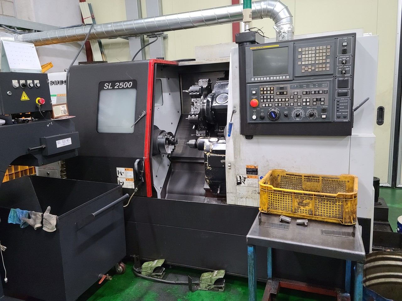 8인치 CNC선반 SMEC SL2500